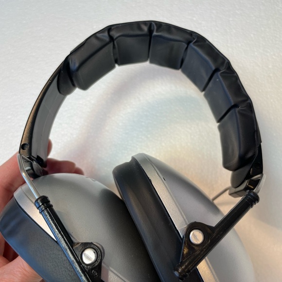Silver Kids Ear Protection - Picture 2 of 4